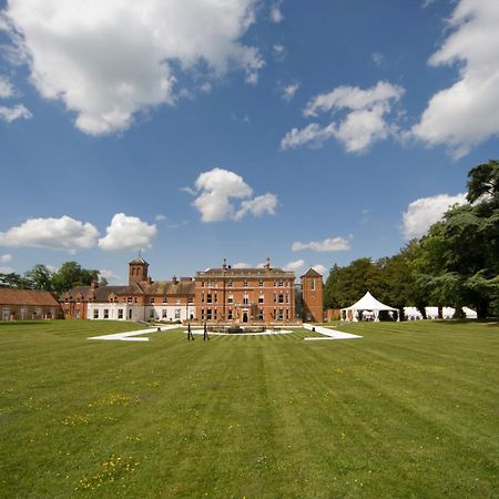 Oakley Hall Hotel บาซิงสโตค ภายนอก รูปภาพ