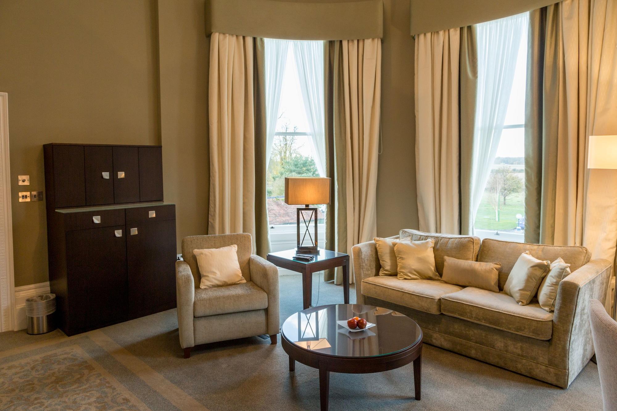 Oakley Hall Hotel บาซิงสโตค ภายนอก รูปภาพ