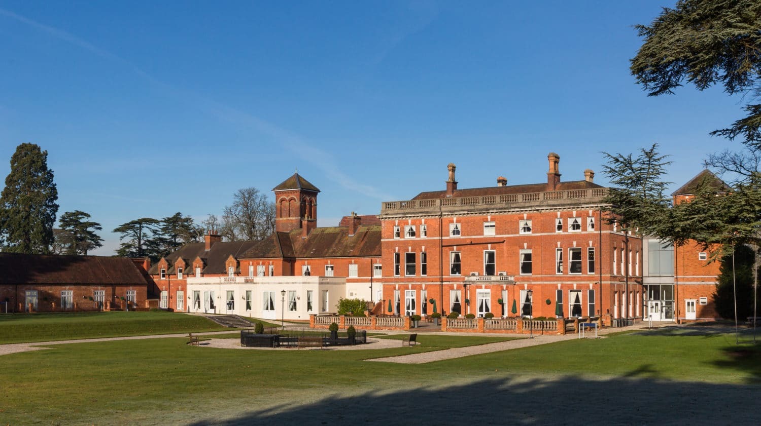 Oakley Hall Hotel บาซิงสโตค ภายนอก รูปภาพ