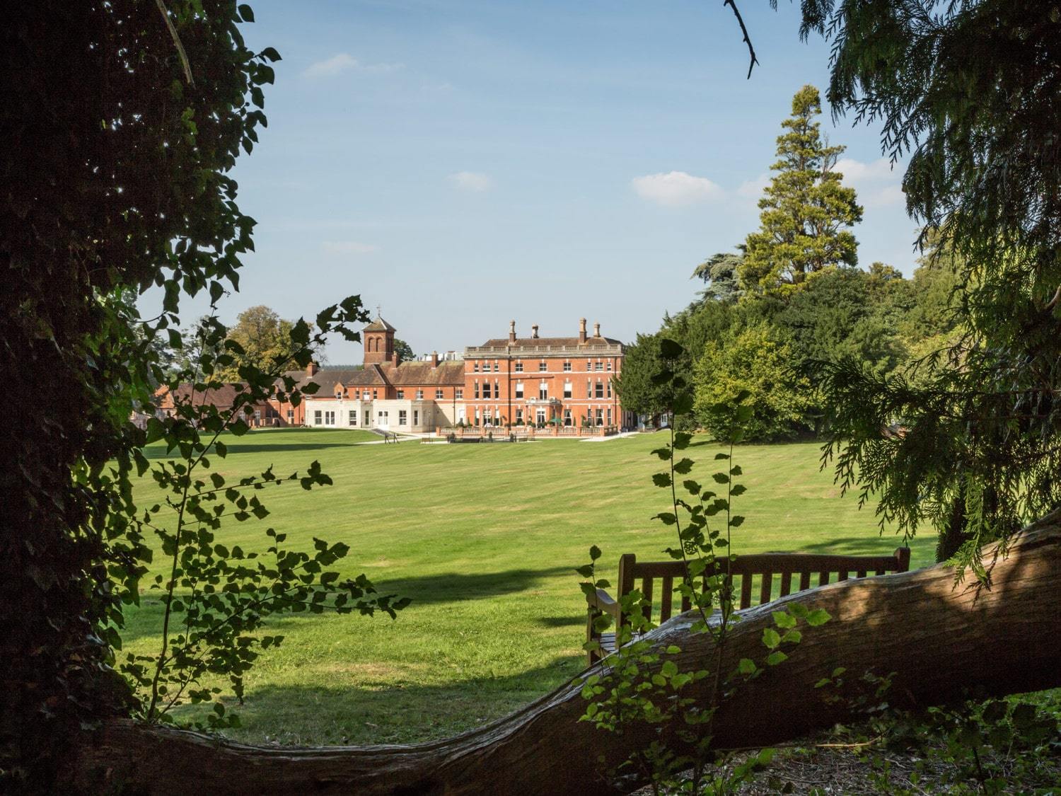 Oakley Hall Hotel บาซิงสโตค ภายนอก รูปภาพ